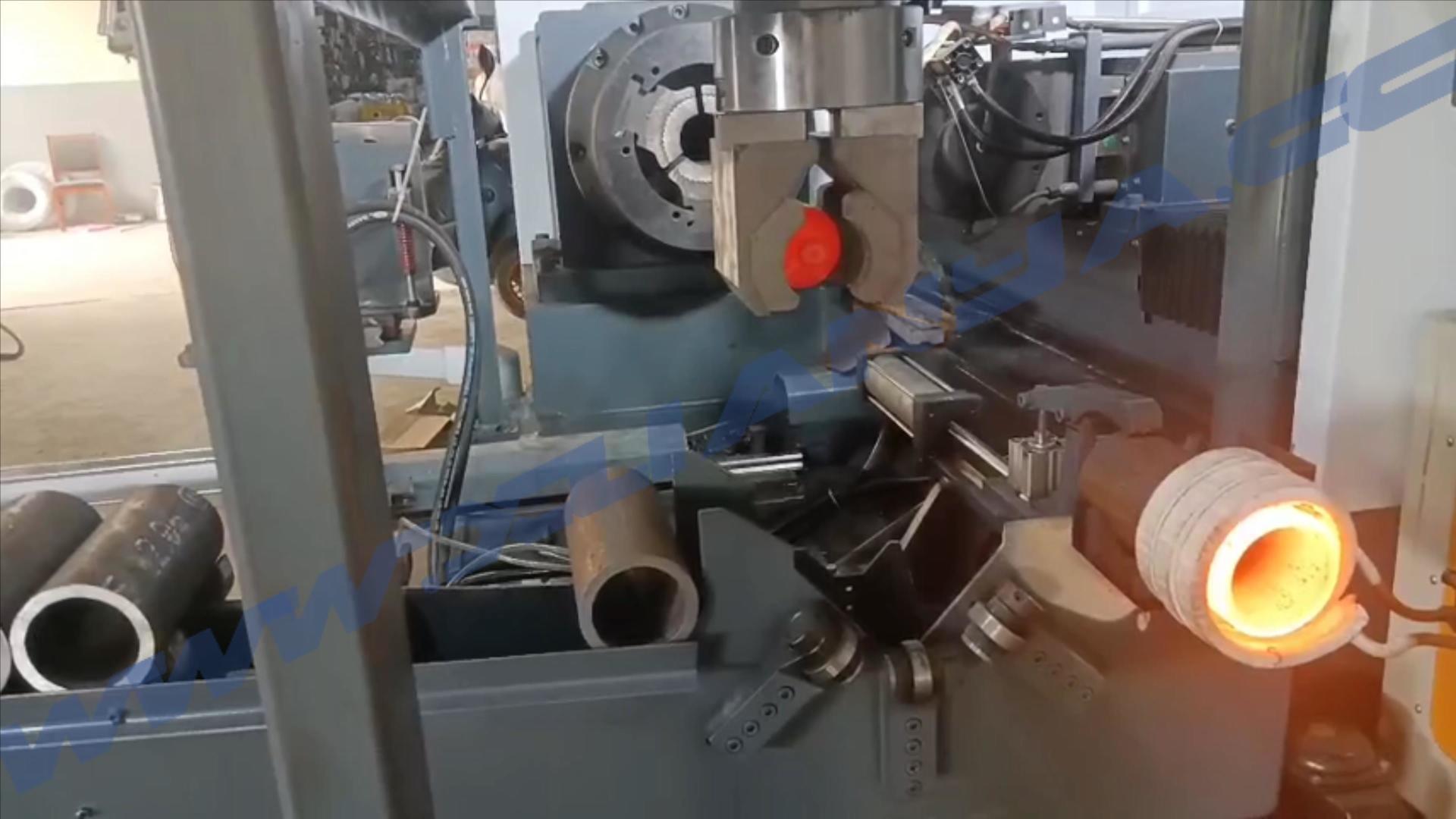 自動化機械臂在旋壓數控機床上的完美配合